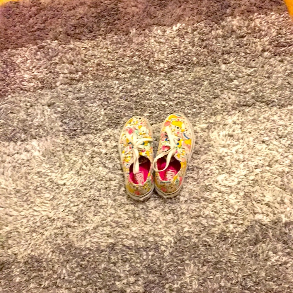 Kids cute shoes